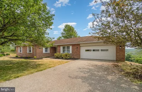 1620 Detwiler Ct, York, PA 17403