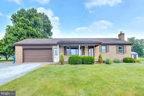 2409 Stoverstown Rd, Spring Grove, PA 17362