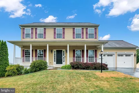 18 Wargo Ln, Dillsburg, PA 17019