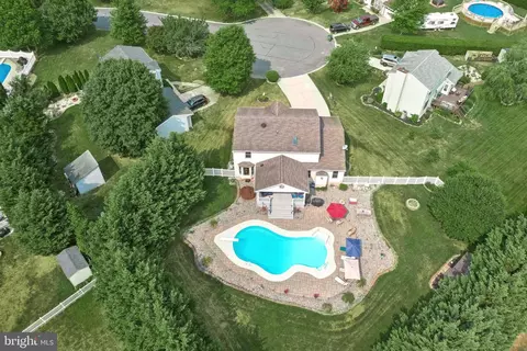3205 Hackberry Ln, York, PA 17404