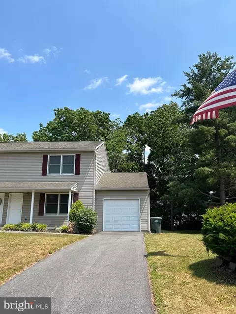 3212 Partridge Dr, York, PA 17404