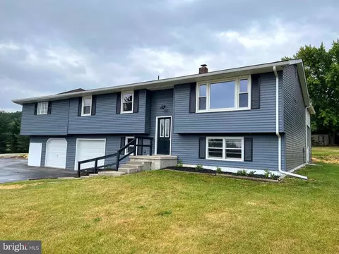 1400 Kelley Ave, Spring Grove, PA 17362