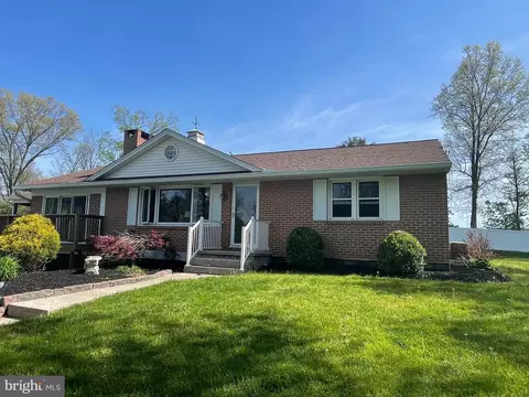 353 E Canal Rd, York, PA 17404
