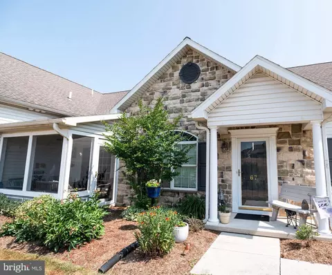 67 S Alpine Dr #23B, York, PA 17408