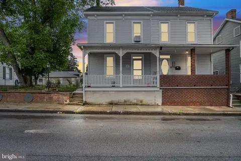 247 Locust St, Hanover, PA 17331