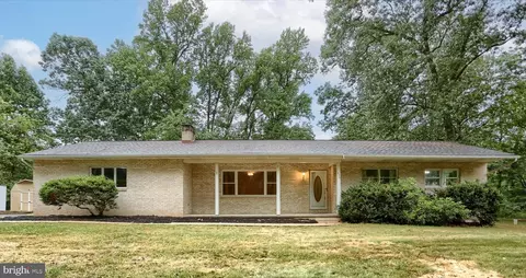330 Taylor Rd, York, PA 17406