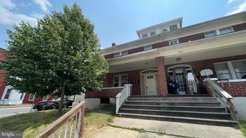 200 W Jackson St, York, PA 17401