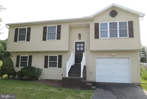 40 Apache Trl, York Haven, PA 17370