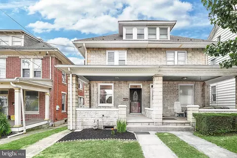 737 W Broadway, Red Lion, PA 17356