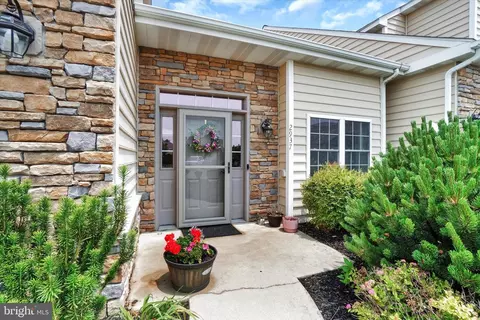 2937 Halstead Ln #19, York, PA 17404