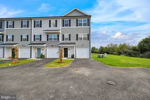 9 Landing Pl, York, PA 17408