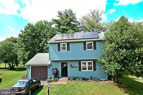 4254 Waverly Dr, Dover, PA 17315