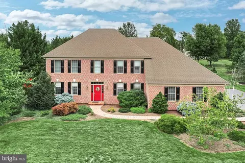 1312 Wicklow Dr, York, PA 17404