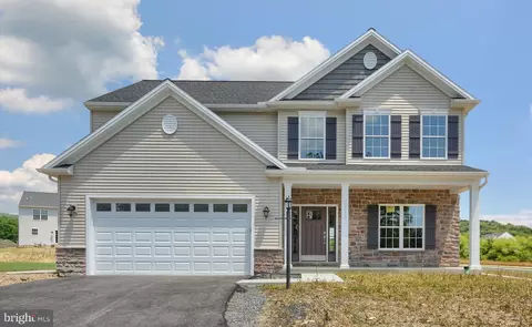 80 Red Maple Dr, Etters, PA 17319