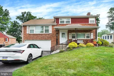 2531 Schoolhouse Ln, York, PA 17402