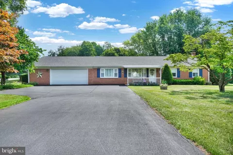 1135 Freysville Rd, York, PA 17406
