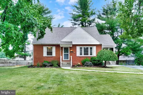 1169 Valley View Rd, York, PA 17403