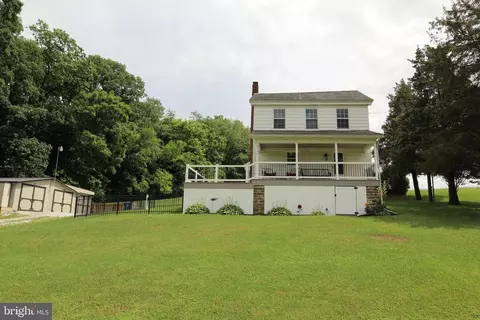 8132 Century Farms Rd, Felton, PA 17322