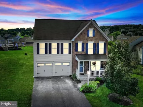 951 Kavanagh Cir, Red Lion, PA 17356
