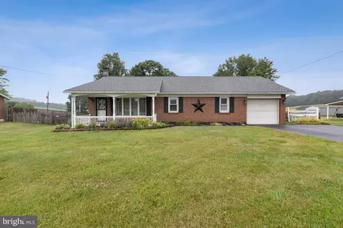 3701 Jefferson Rd, Glen Rock, PA 17327