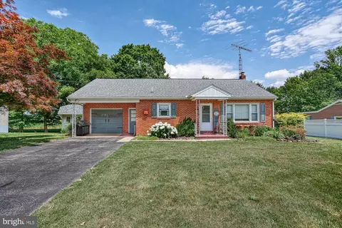 5045 E Berlin Rd, East Berlin, PA 17316