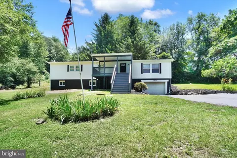 1814 Rockville Rd, Spring Grove, PA 17362