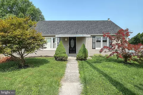 1932 Stoverstown Rd, Spring Grove, PA 17362