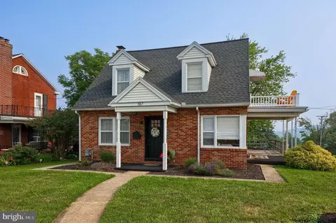 567 E Main St, Dallastown, PA 17313