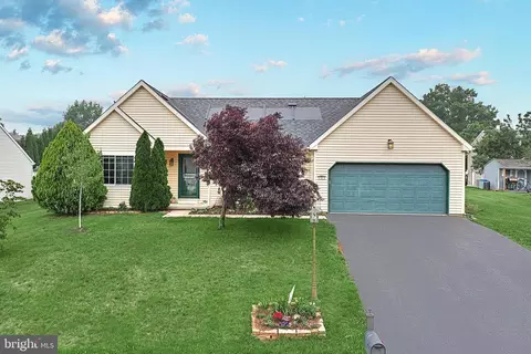 103 Cranbrook Dr, Dover, PA 17315