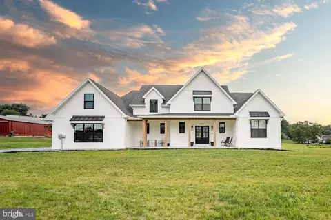 982 Kreutz Creek Rd, York, PA 17406