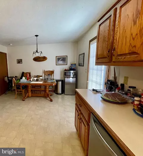 548 E Walnut St, Hanover, PA 17331 photo 14