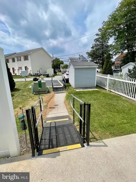 548 E Walnut St, Hanover, PA 17331 photo 8