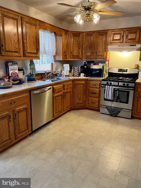 548 E Walnut St, Hanover, PA 17331 photo 15