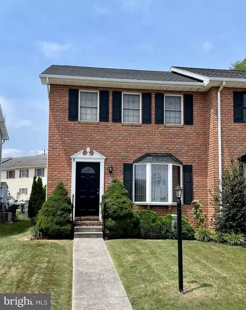 548 E Walnut St, Hanover, PA 17331
