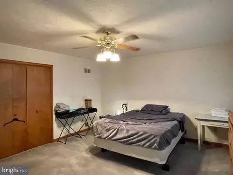 548 E Walnut St, Hanover, PA 17331 photo 17