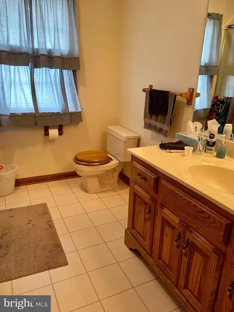 548 E Walnut St, Hanover, PA 17331 photo 20