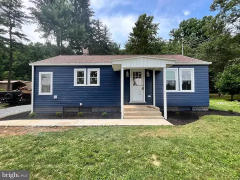 3715 Pleasant Valley Rd, York, PA 17406