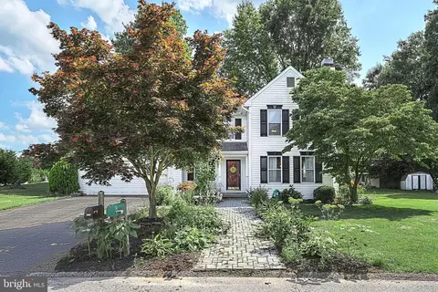 12 Duke St, New Freedom, PA 17349