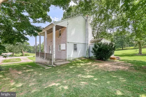 430 Mount Olivet Church Rd, Fawn Grove, PA 17321