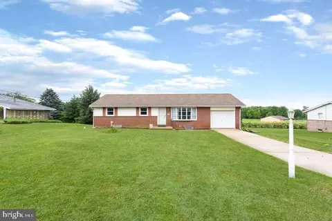 4635 Darlington Rd, York, PA 17408