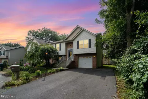 840 Logan Ln, Hanover, PA 17331