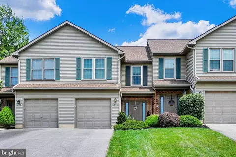112 Oak Ridge Ln, Dallastown, PA 17313