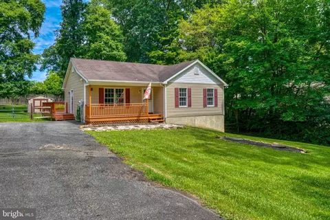 89 S Oak Heights Trl, Delta, PA 17314