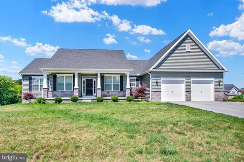 1015 Beck Mill Rd, Hanover, PA 17331