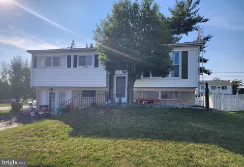 997 Richwill Dr, York, PA 17404
