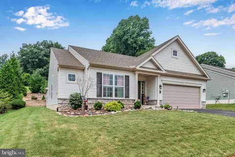 414 Chestnut Way, New Cumberland, PA 17070
