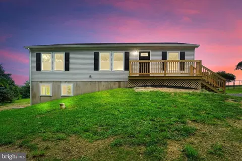 23 Massa Dr, Windsor, PA 17366