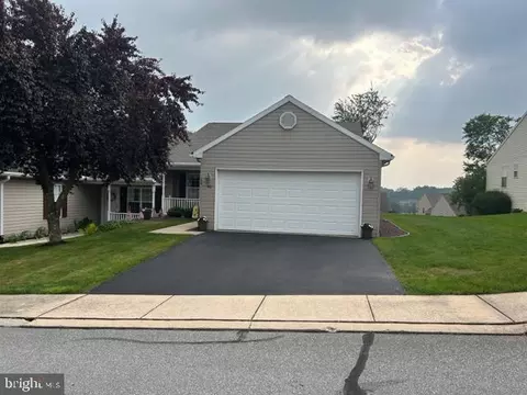 146 Furlong Way #146, Red Lion, PA 17356