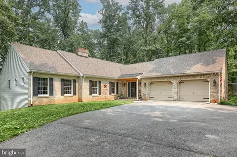 705 Yeager Rd, Wellsville, PA 17365