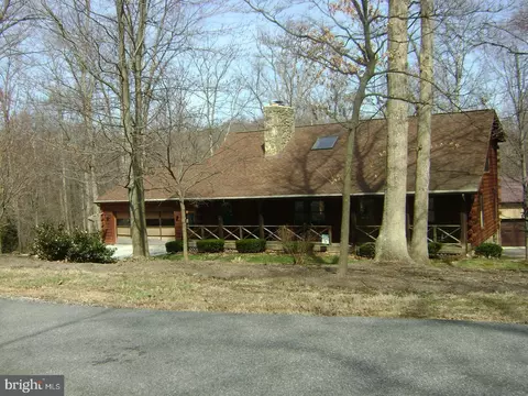 275 High St, Stewartstown, PA 17363